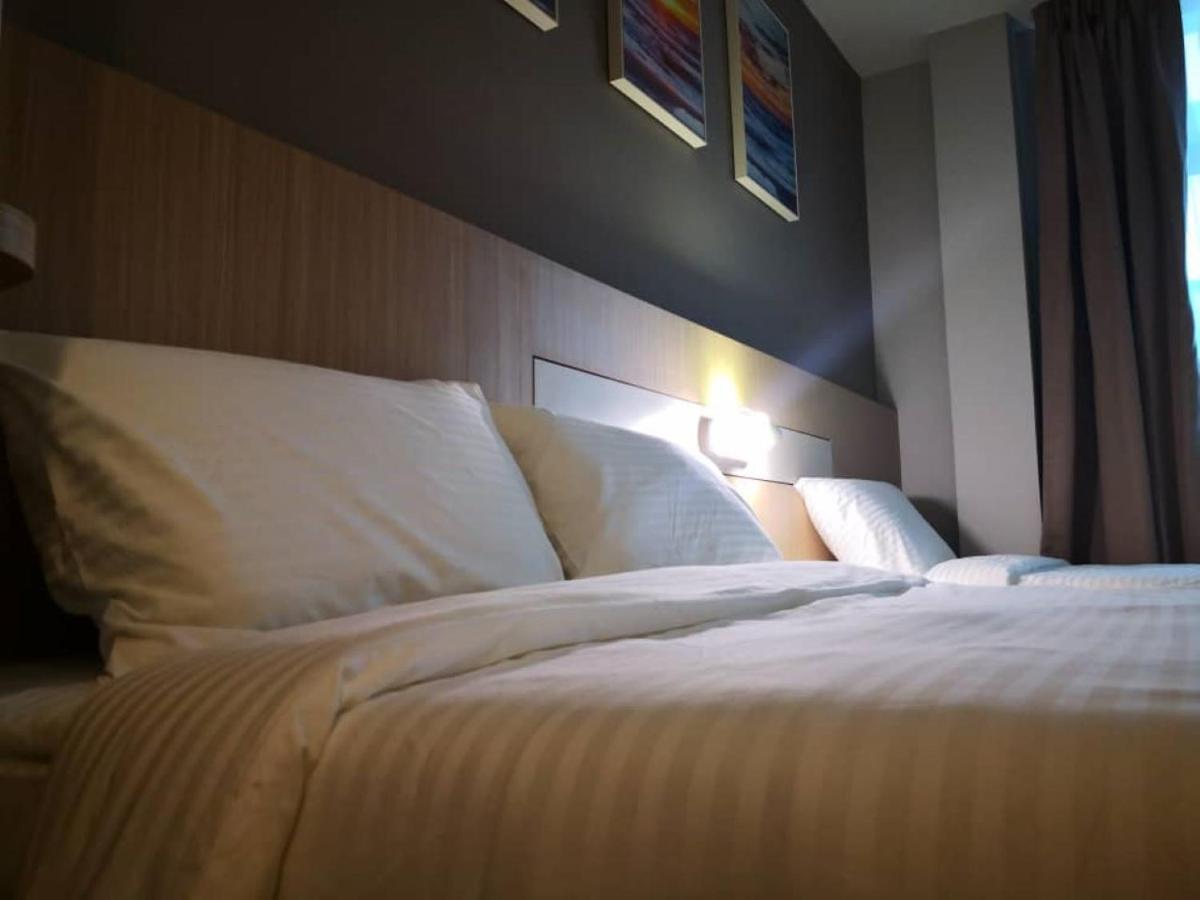 Walk In Hotel Kota Kinabalu Exterior photo